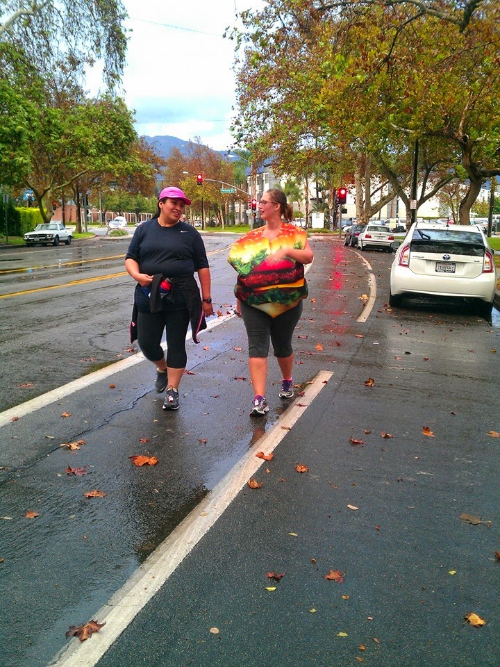 2015 LA Marathon cheeseburger costume